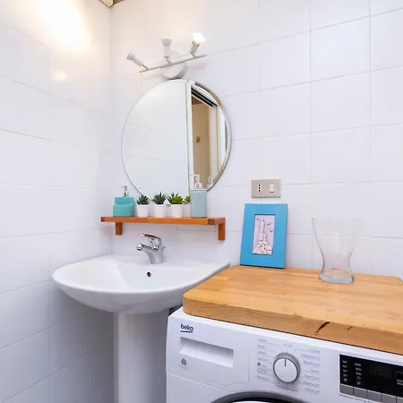 Unforgettable, Loft In The Center * Turijn