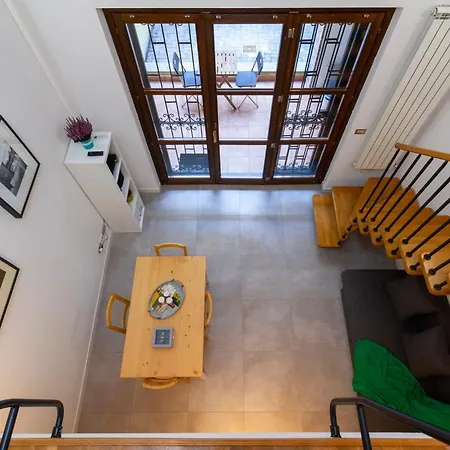 Unforgettable, Loft In The Center