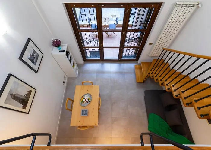 Unforgettable, Loft In The Center